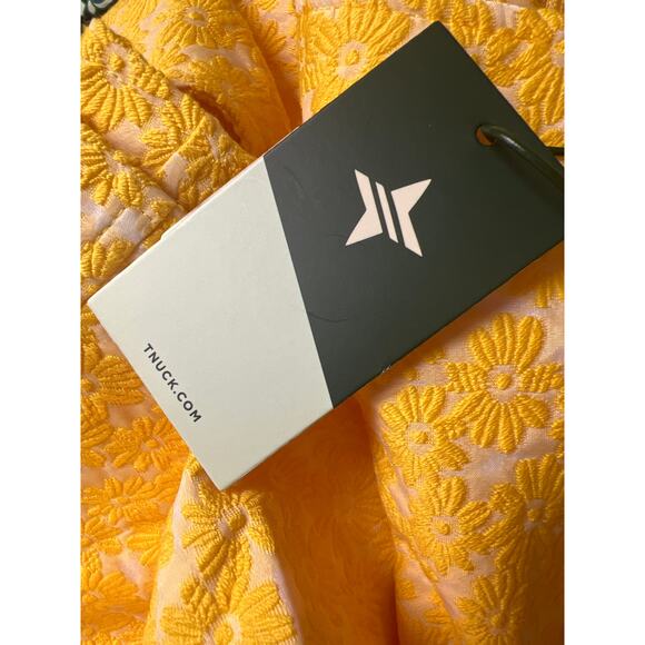 TUCKERNUCK Yellow Jacquard Meg Mini Skirt NWT Size Small - Picture 10 of 10